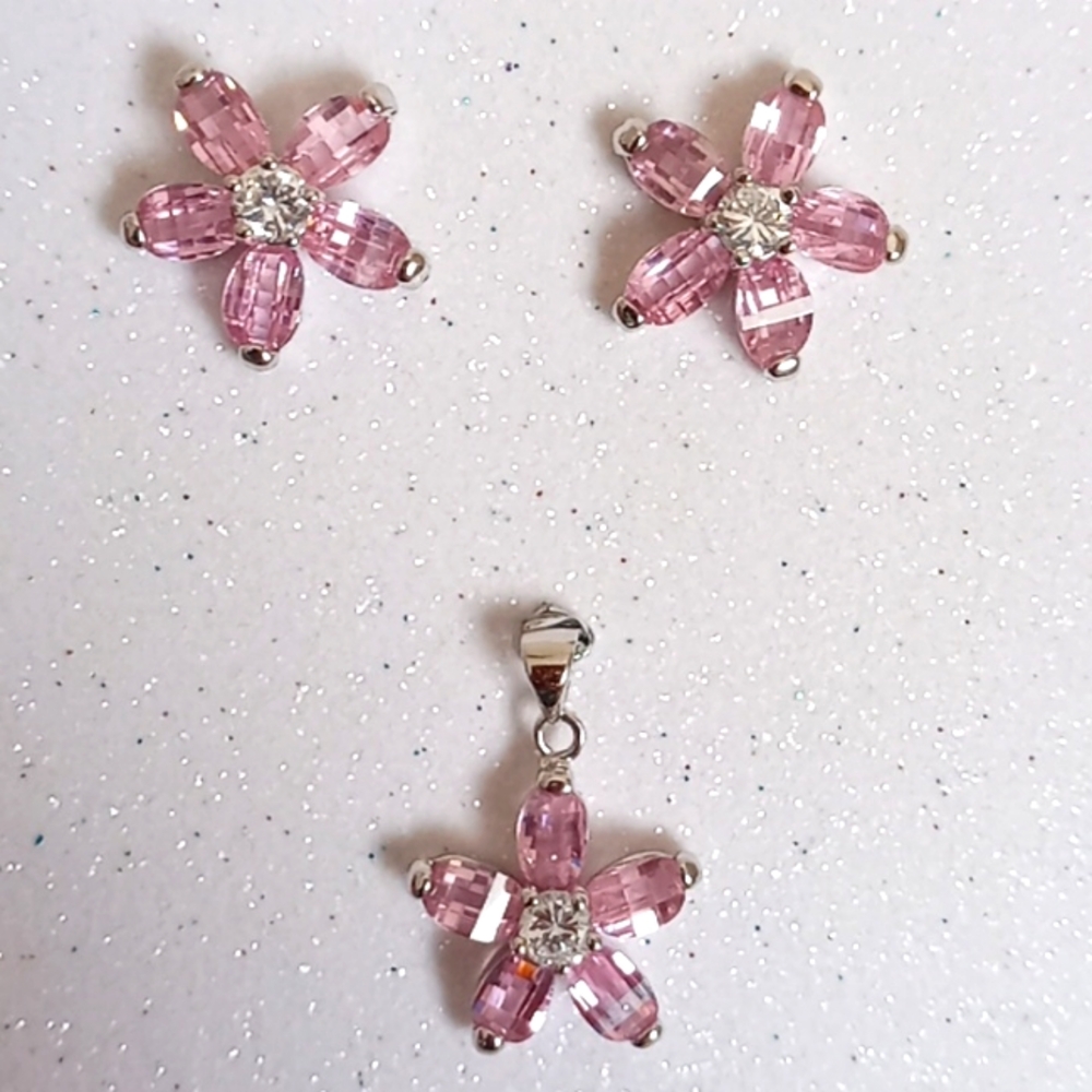 Sterling Silver & Cubic Zerconia, Flower Pendant & Earring Set